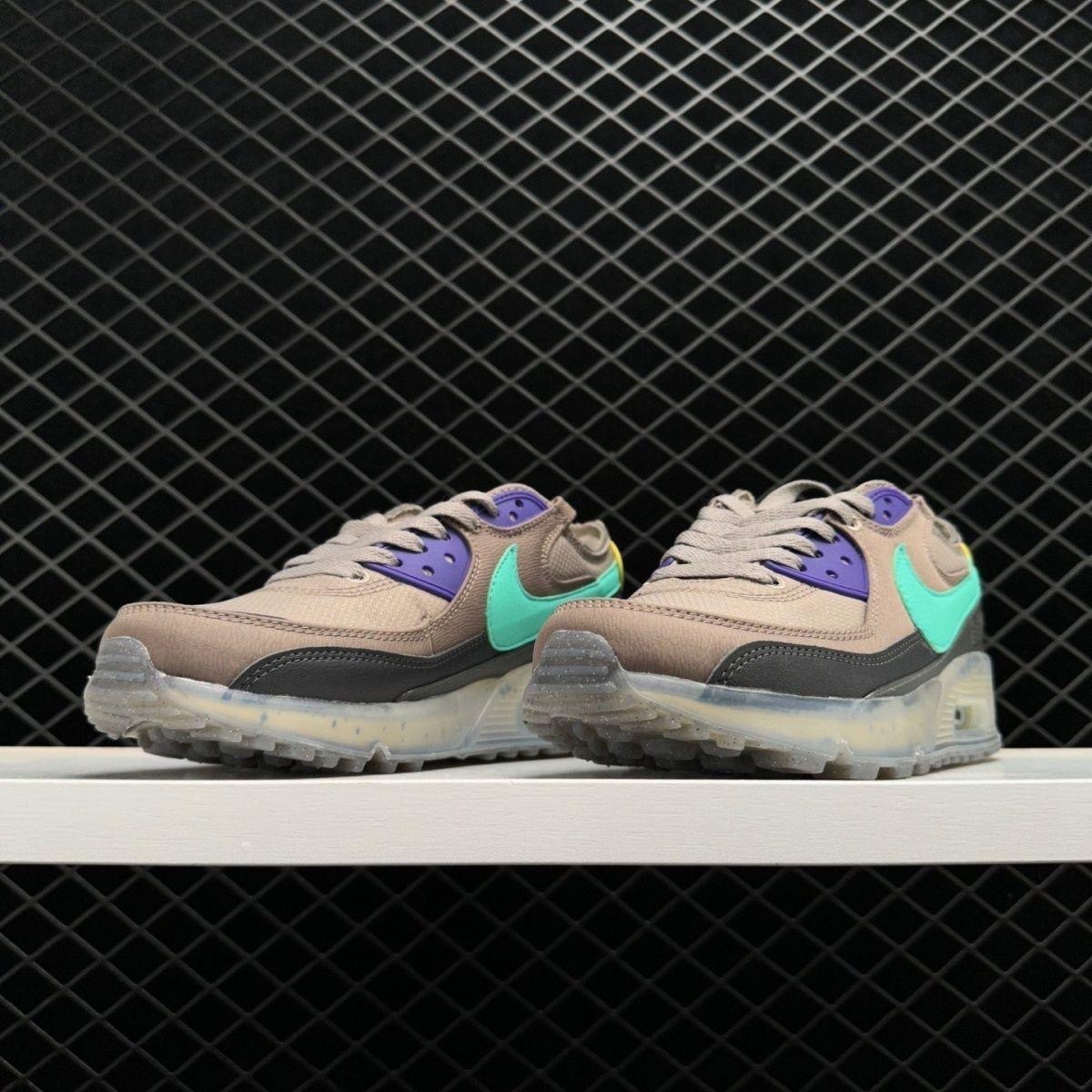 $70-LDN-109 NK gallery