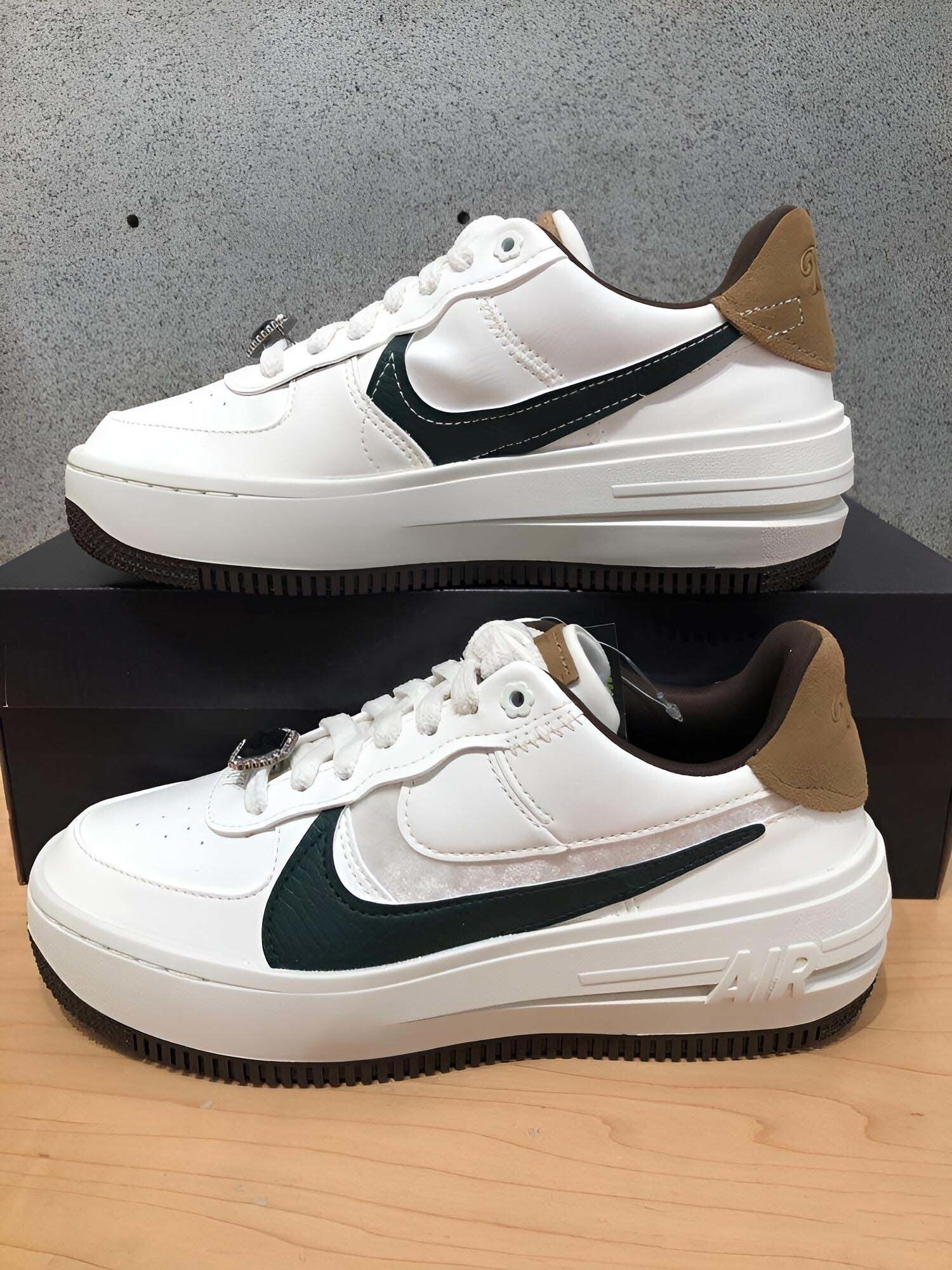 $70-LDN-165 NK gallery