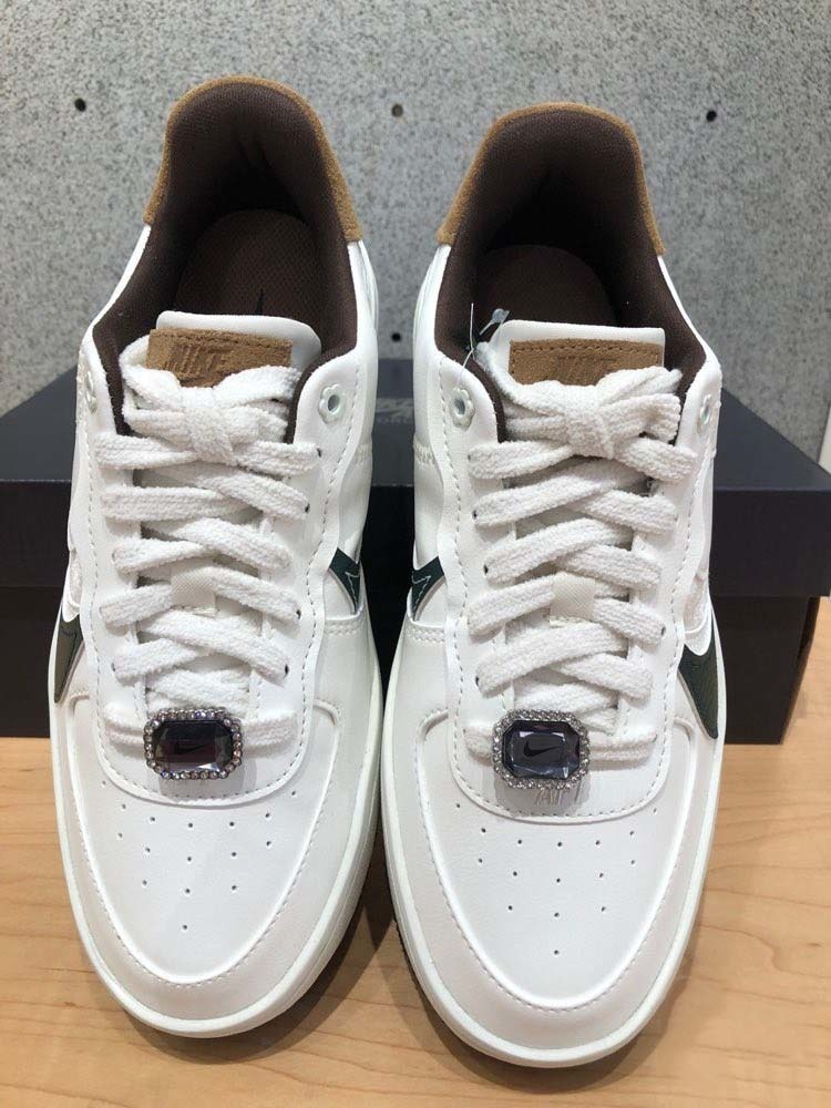 $70-LDN-165 NK gallery