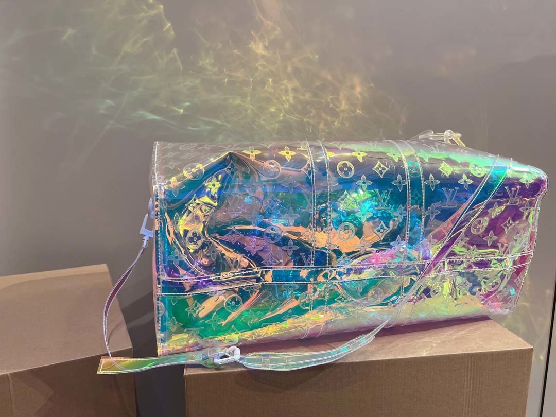 $70-LDN-313 LV gallery