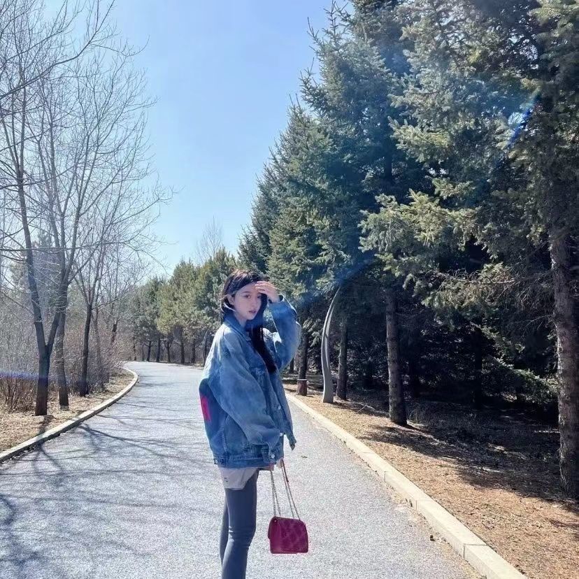 $71-LDN-658 BACGA gallery