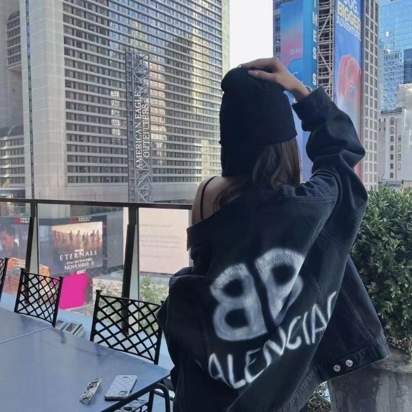 $71-LDN-658 BACGA gallery