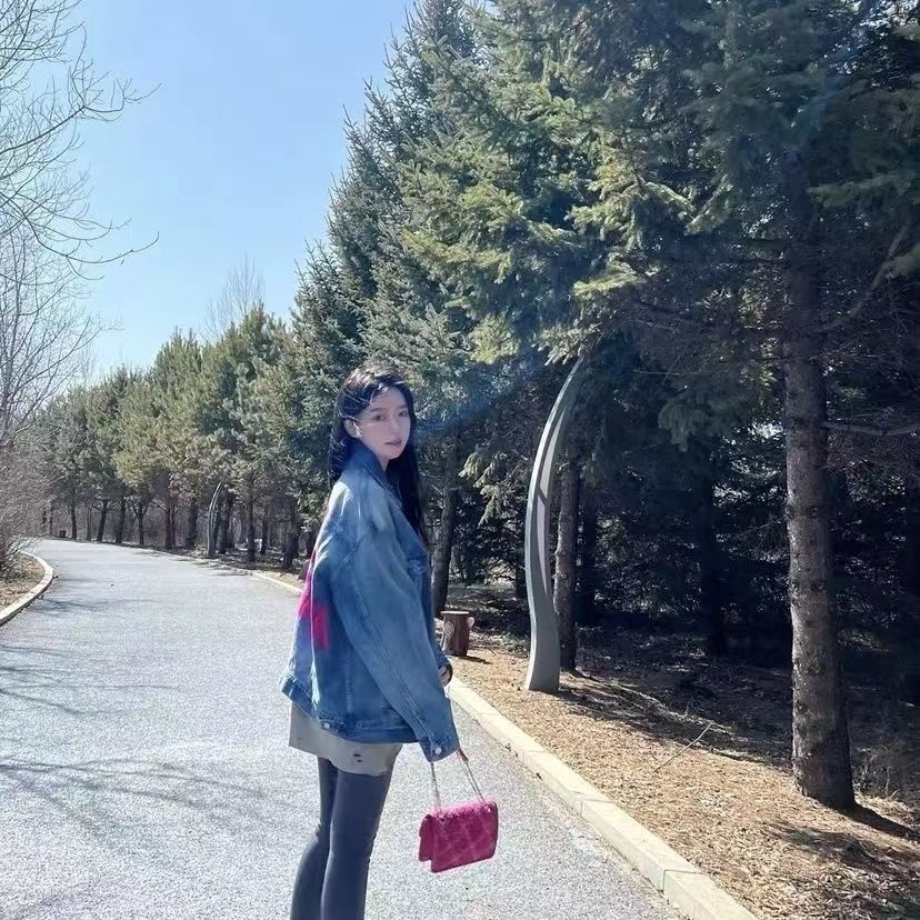 $71-LDN-658 BACGA gallery