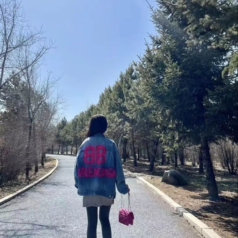 $71-LDN-658 BACGA gallery