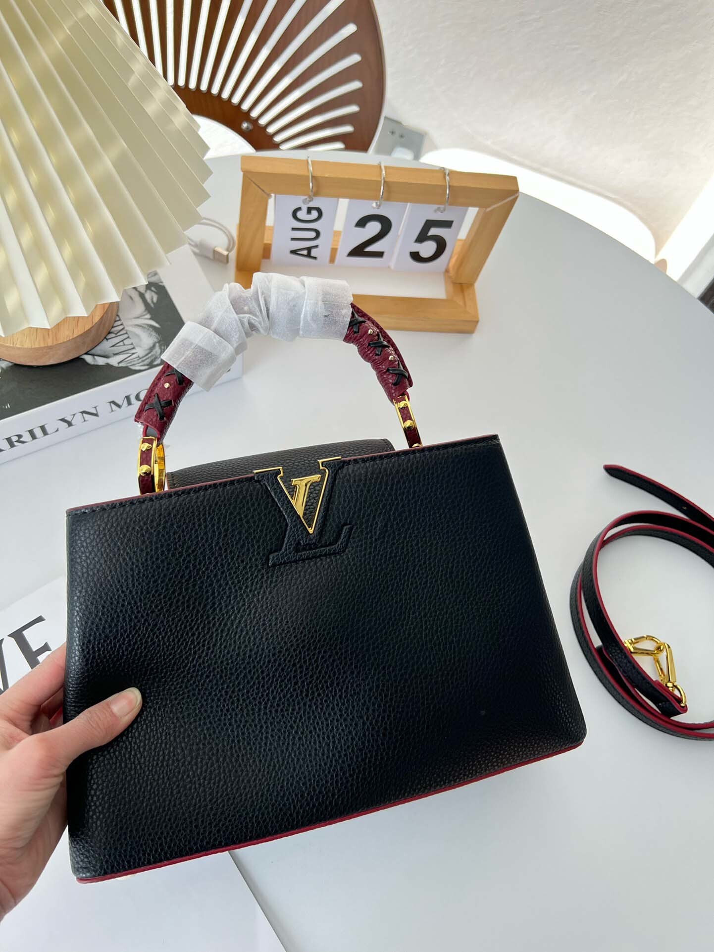 $71.89-LDN-320 LV gallery
