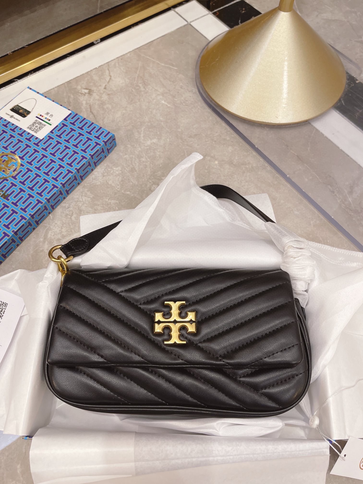 $73-LDN-498 TB gallery