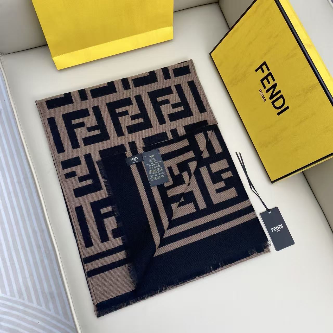 $73.99-LING-19 Fendi gallery