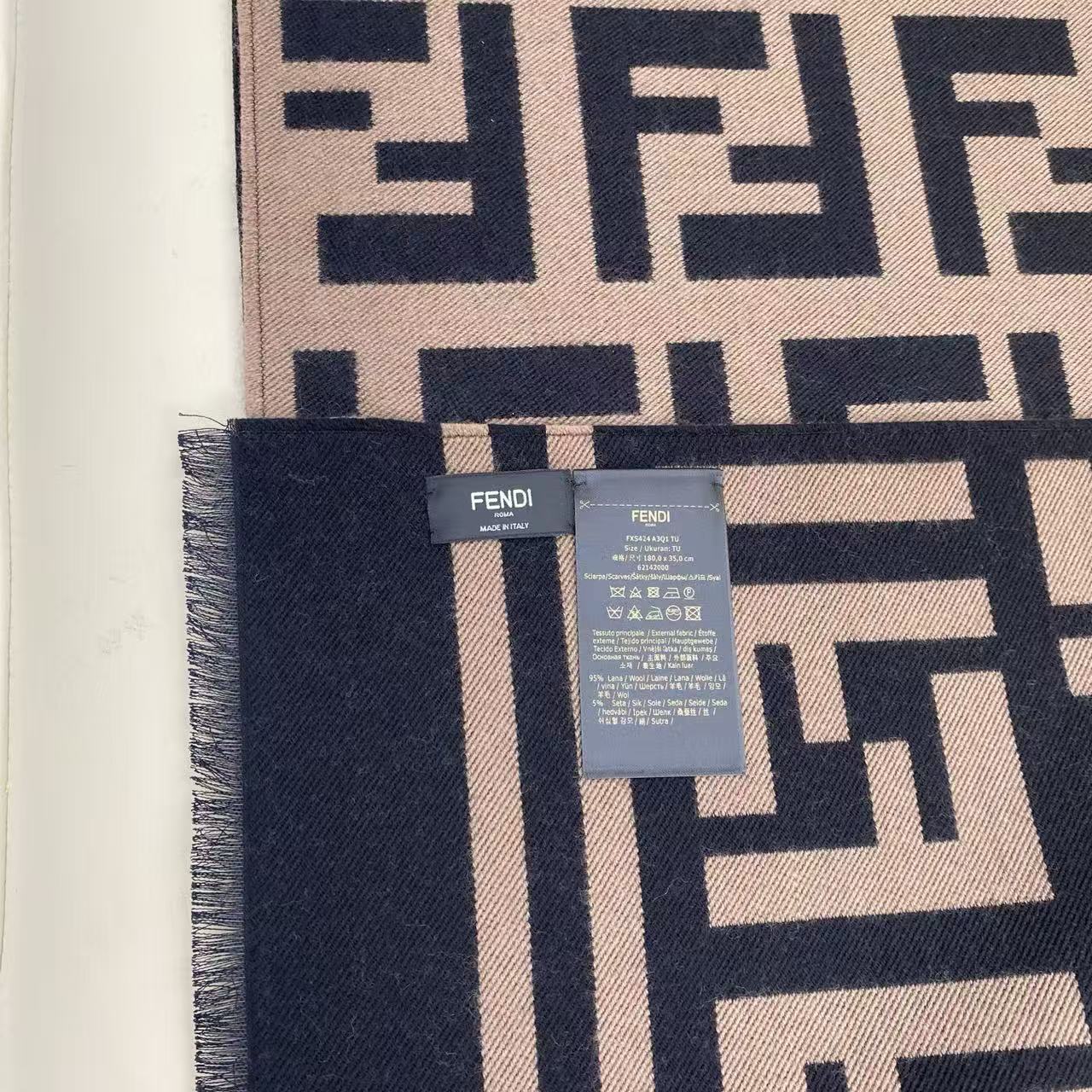 $73.99-LING-19 Fendi gallery