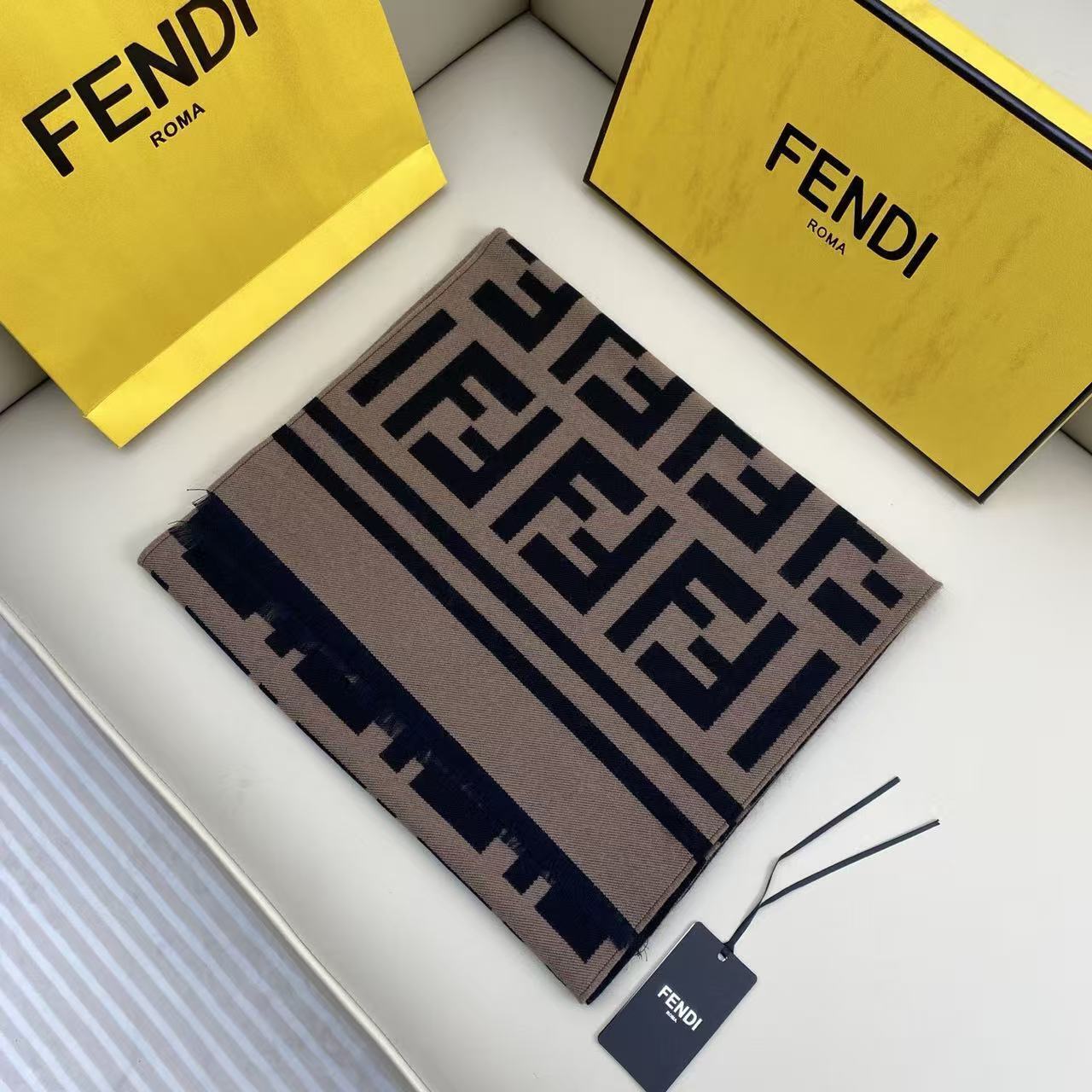 $73.99-LING-19 Fendi gallery