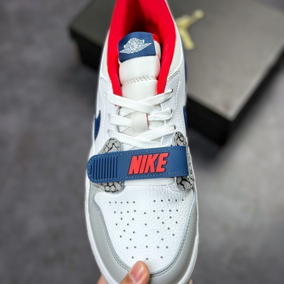 $75-LDN-115 NK gallery