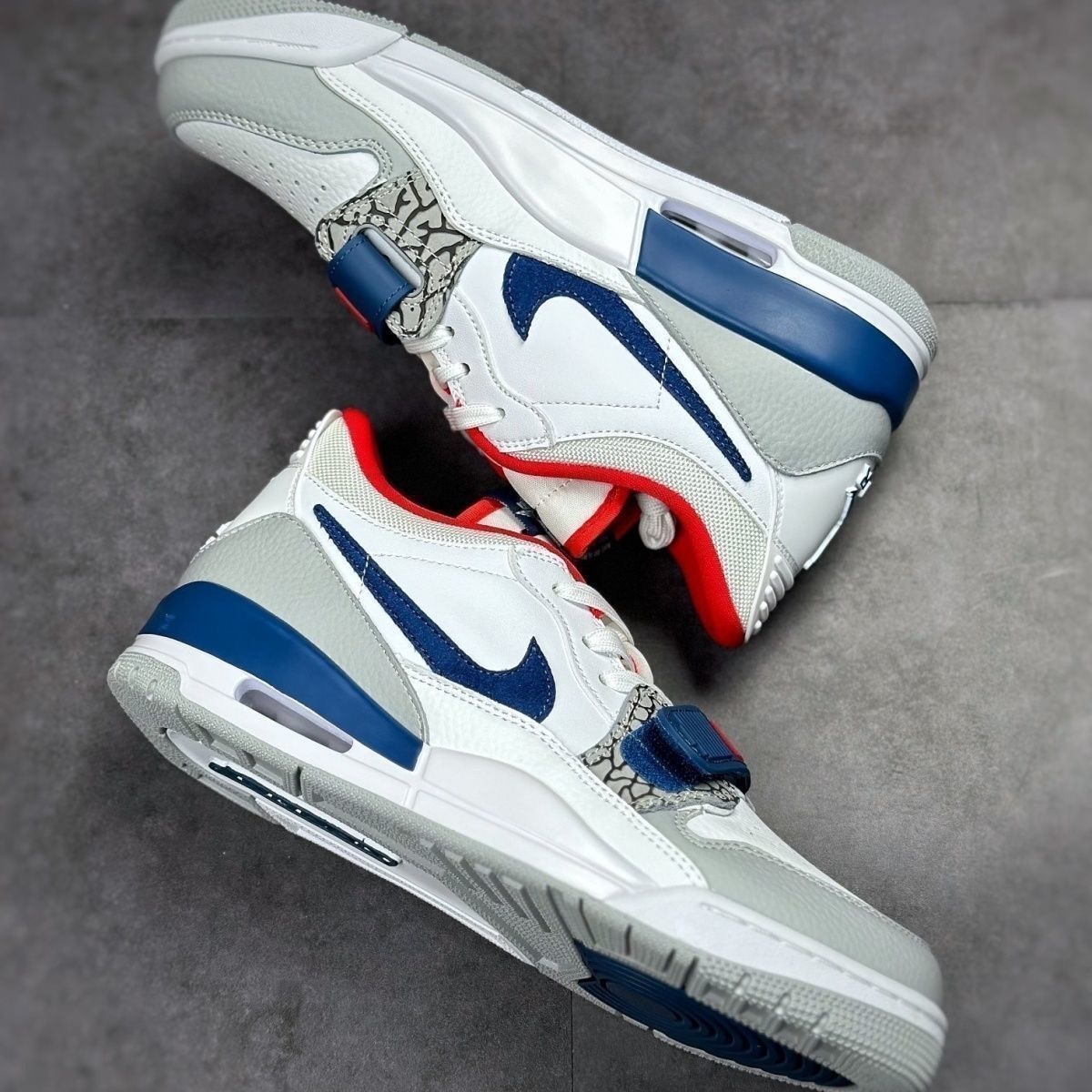 $75-LDN-115 NK gallery