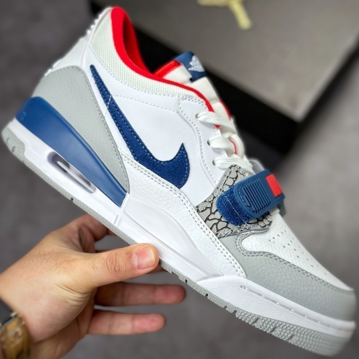 $75-LDN-115 NK gallery