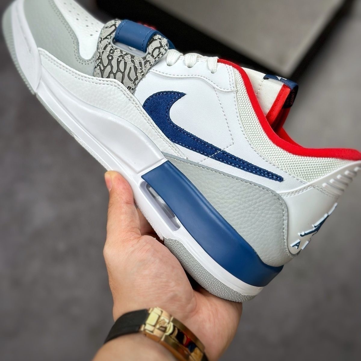 $75-LDN-115 NK gallery