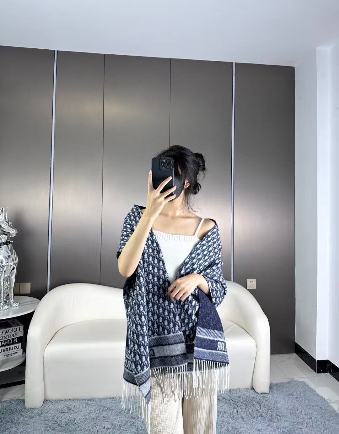 $75.9-LING-16 DIOR gallery