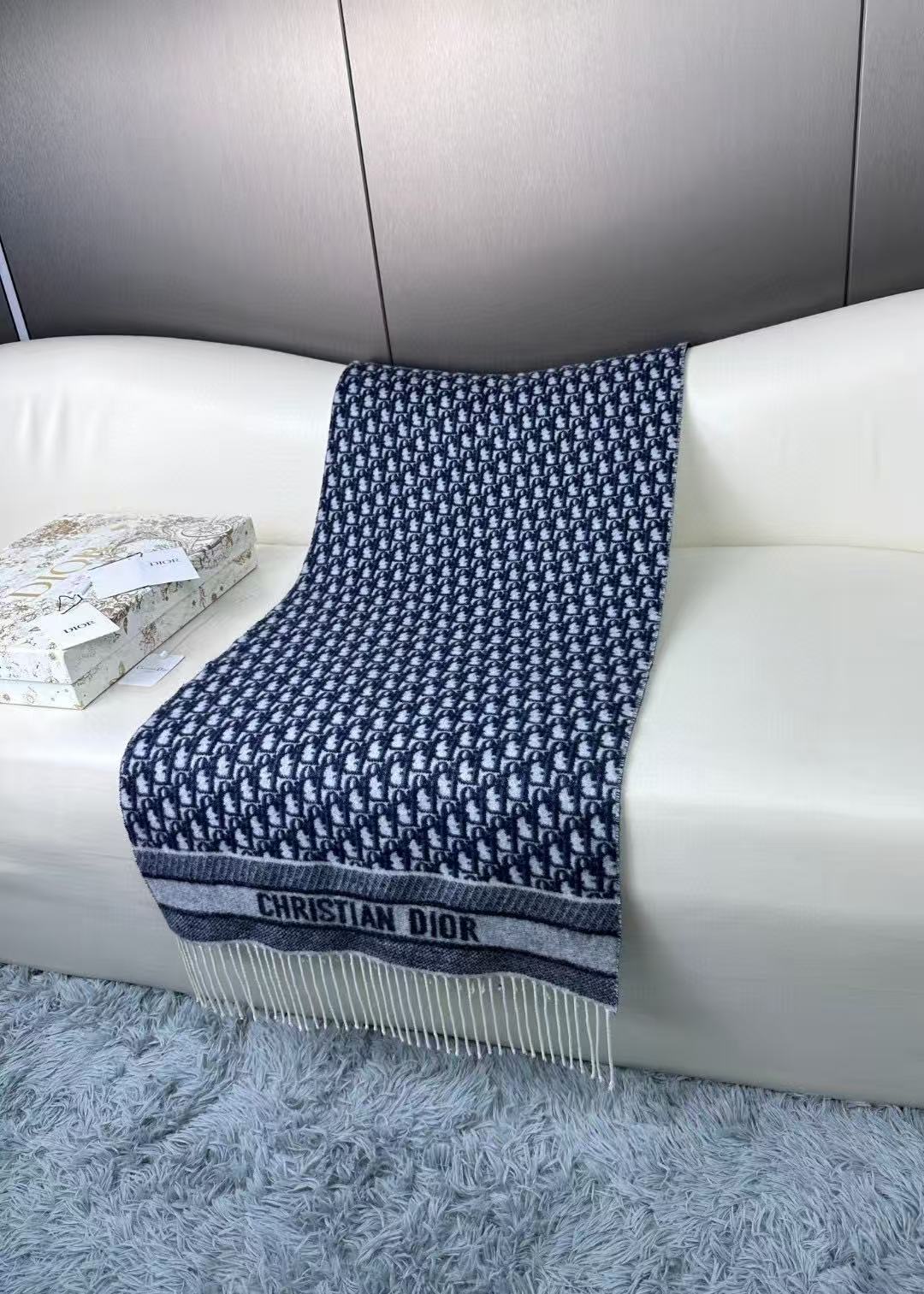 $75.9-LING-16 DIOR gallery