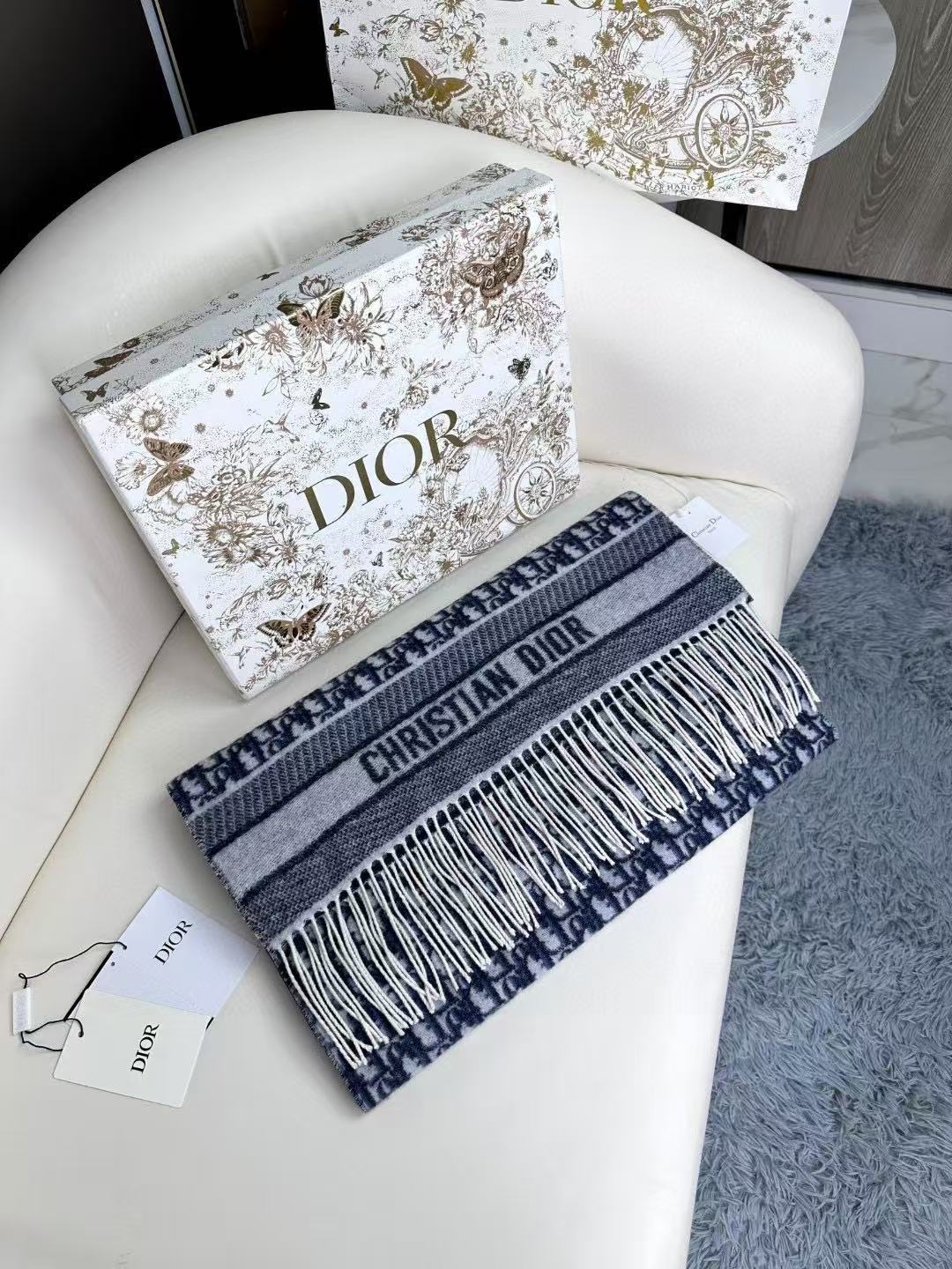 $75.9-LING-16 DIOR gallery