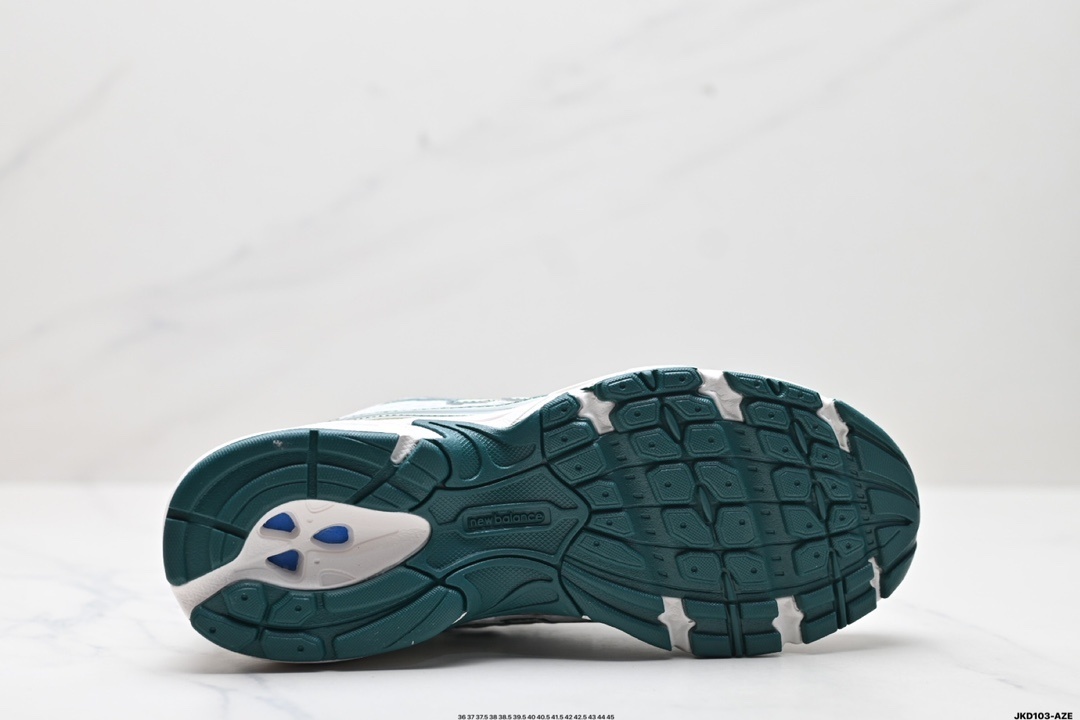 $77-LDN-641 NB gallery