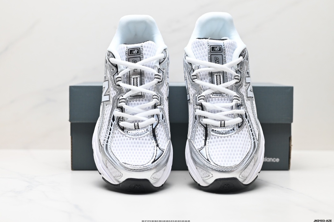 $77-LDN-641 NB gallery