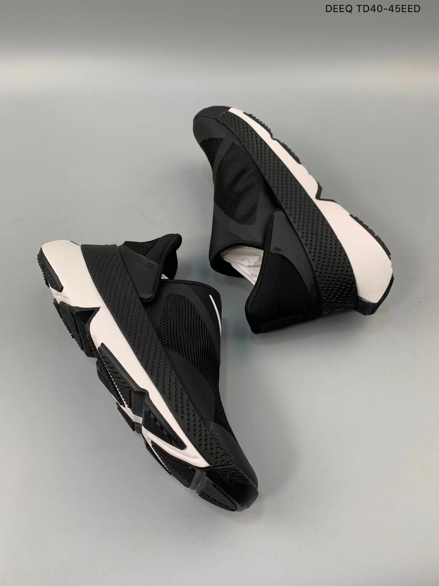 $78-LDN-111 NK gallery