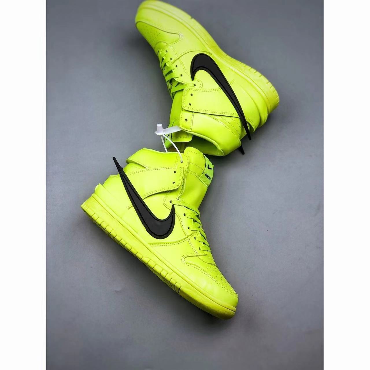 $78-LDN-146 NK gallery