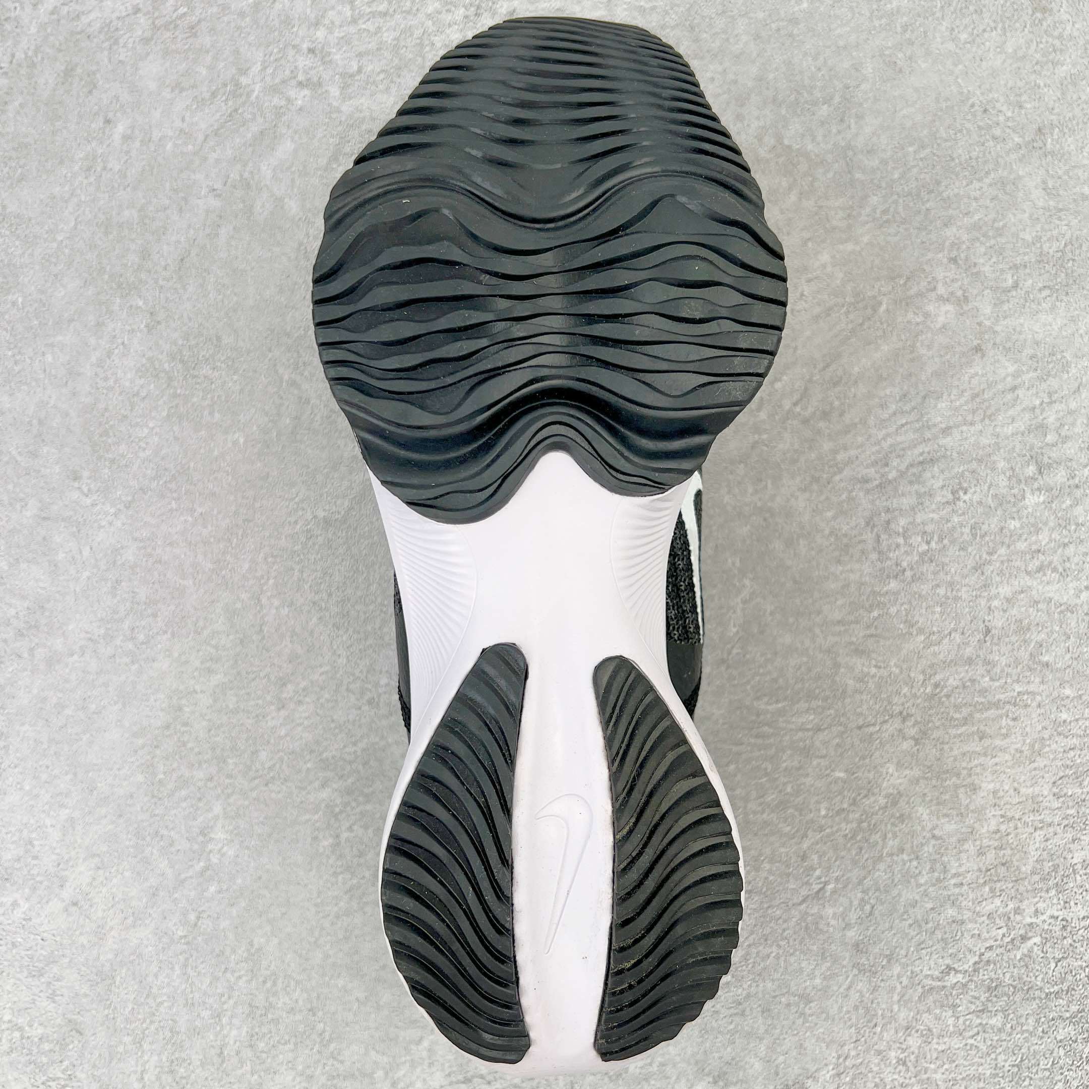 $79-LDN-112 NK gallery