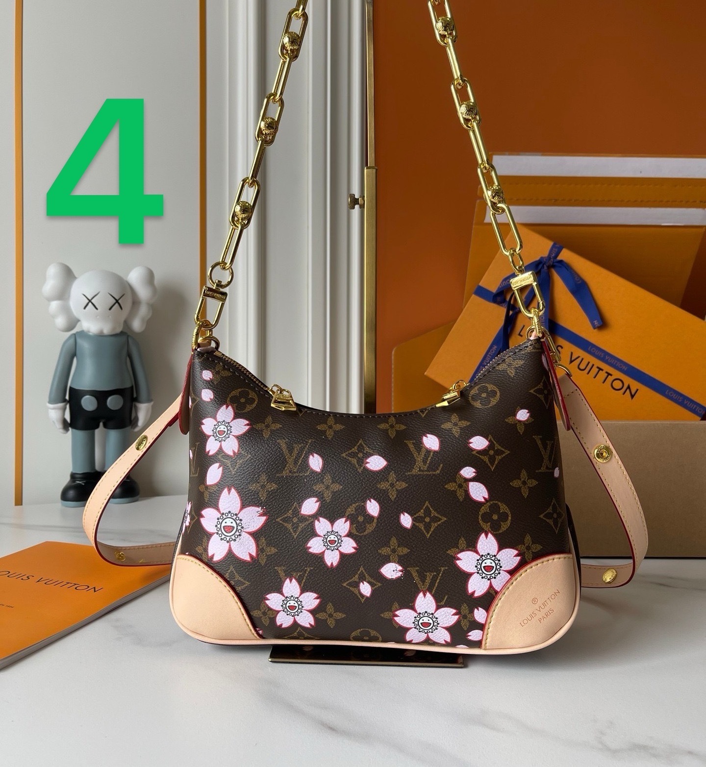 $82-LDN-868 LV gallery