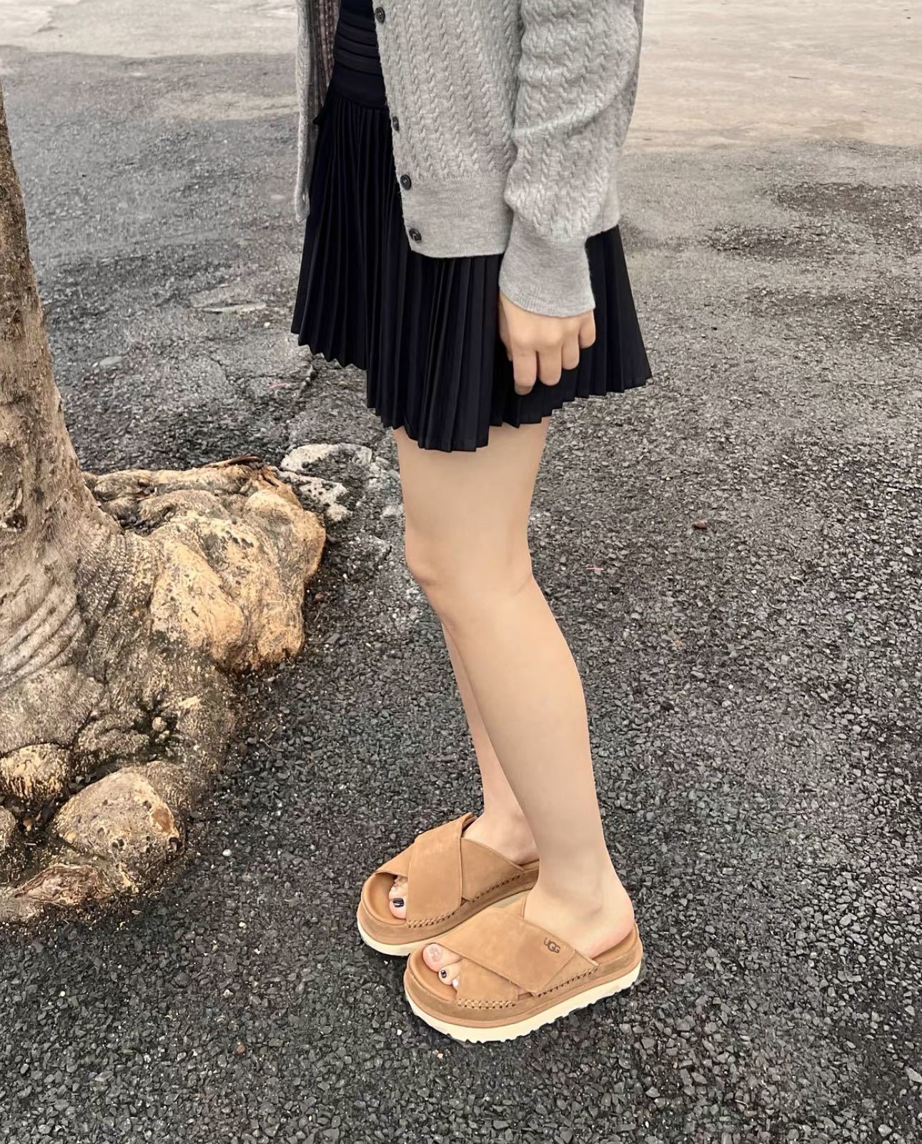 $82.34-LDN-677 UGG gallery