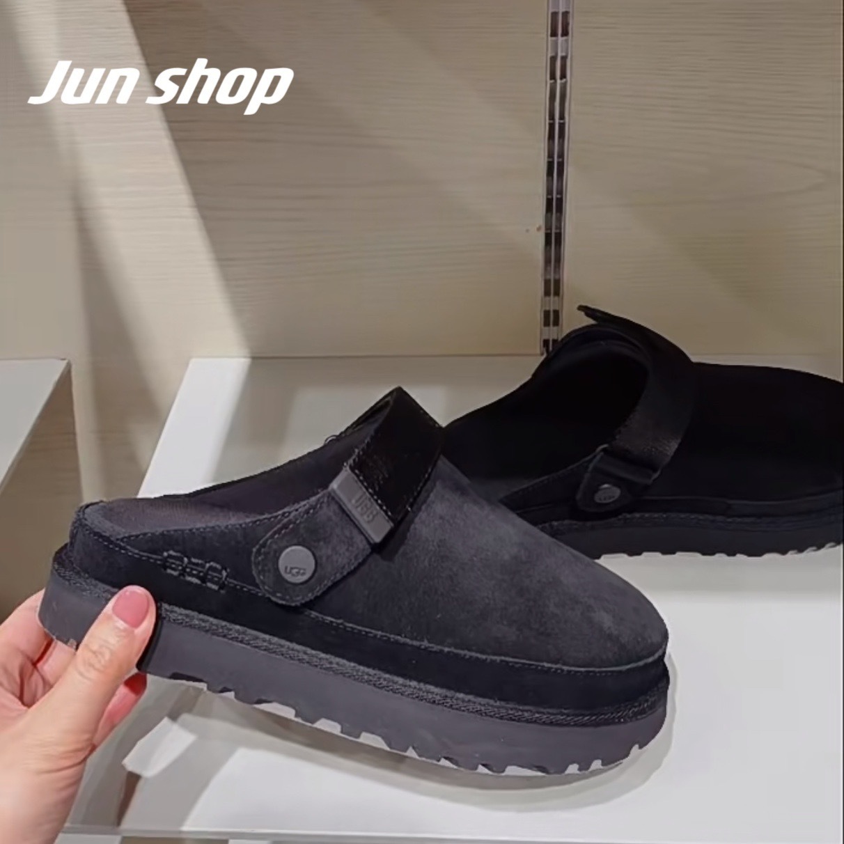 $82.35-LDN-678 UGG gallery