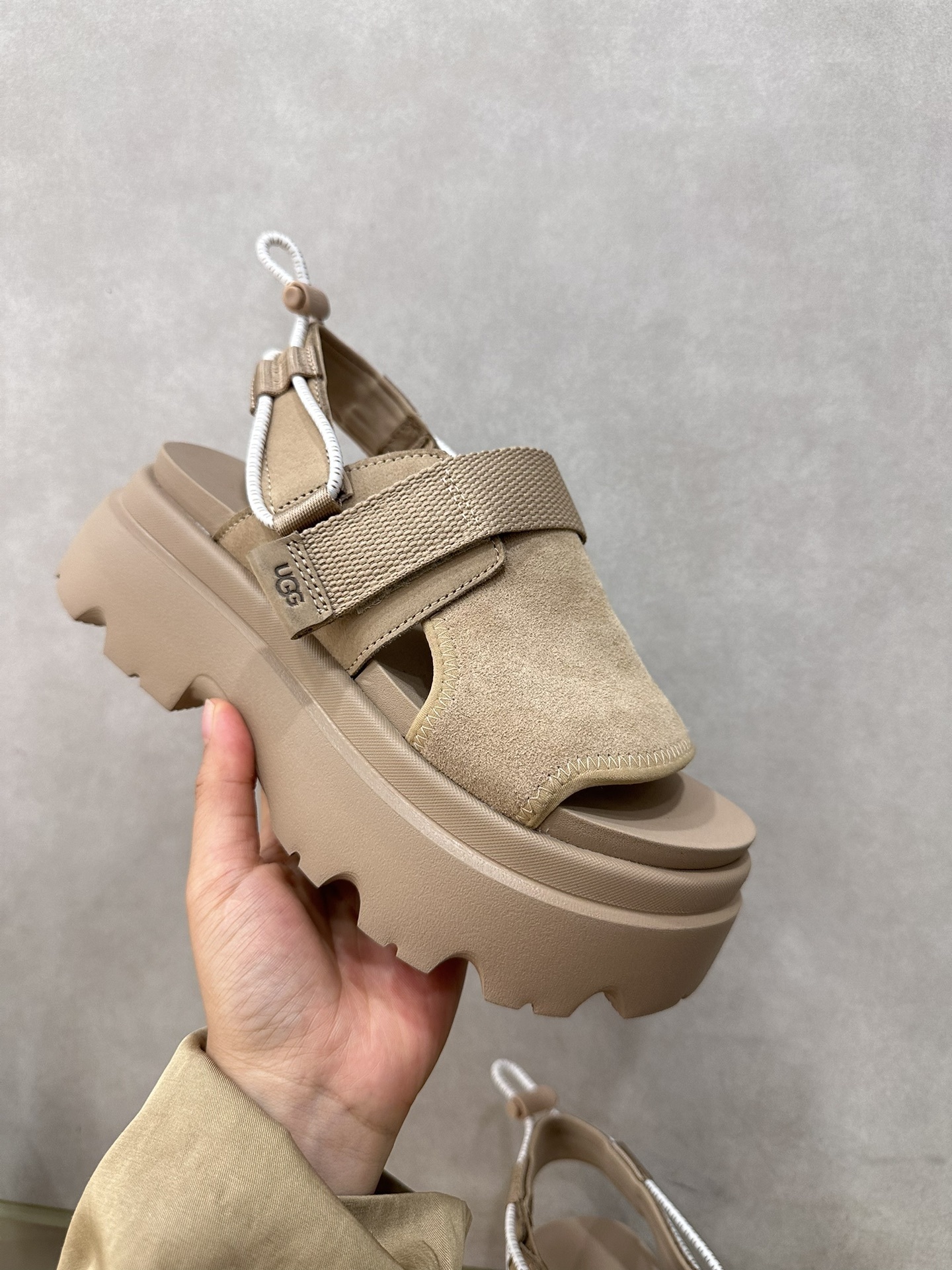 $82.39-LDN-680 UGG gallery