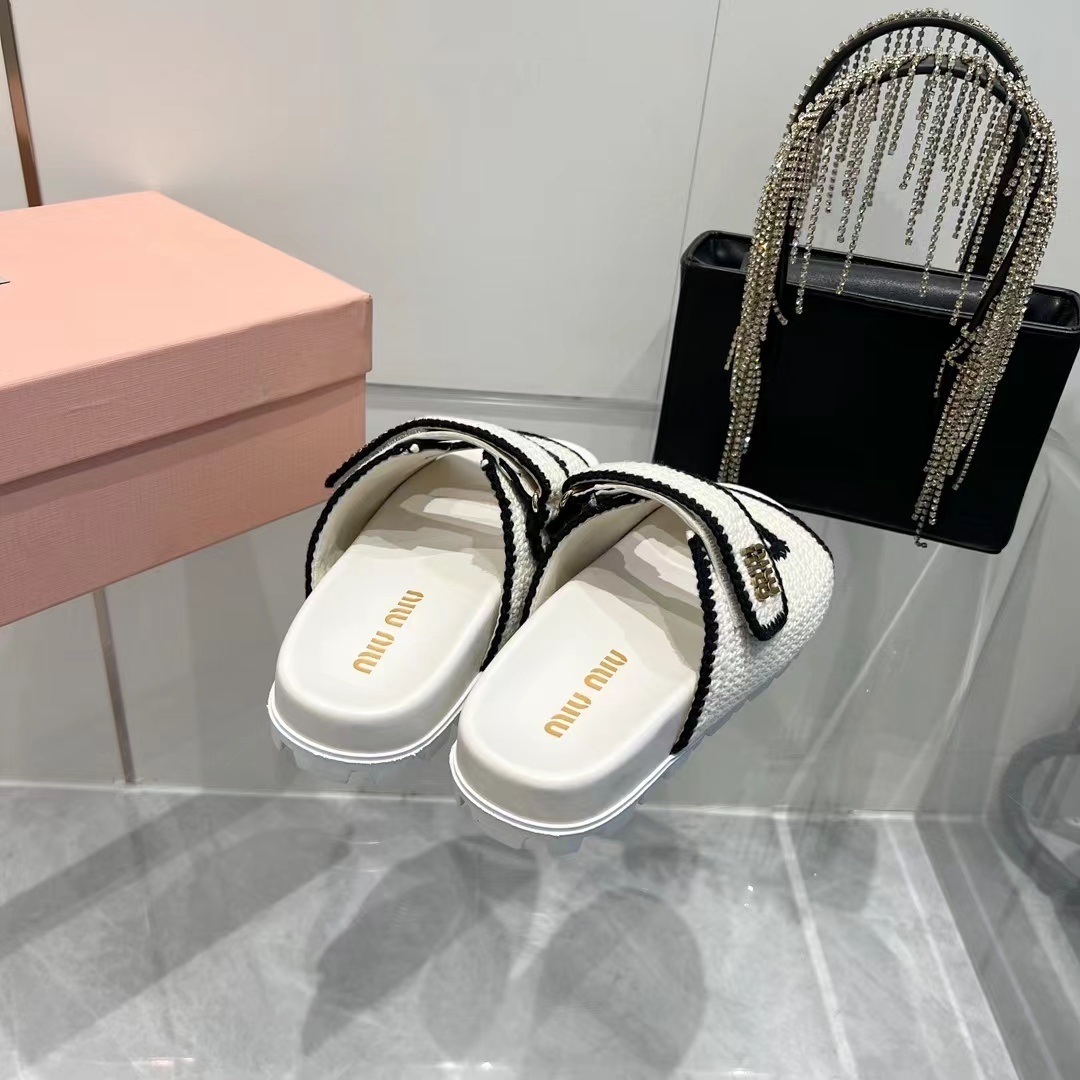 $82.99-LDN-535 MIU gallery