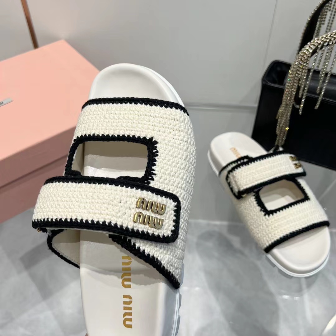 $82.99-LDN-535 MIU gallery