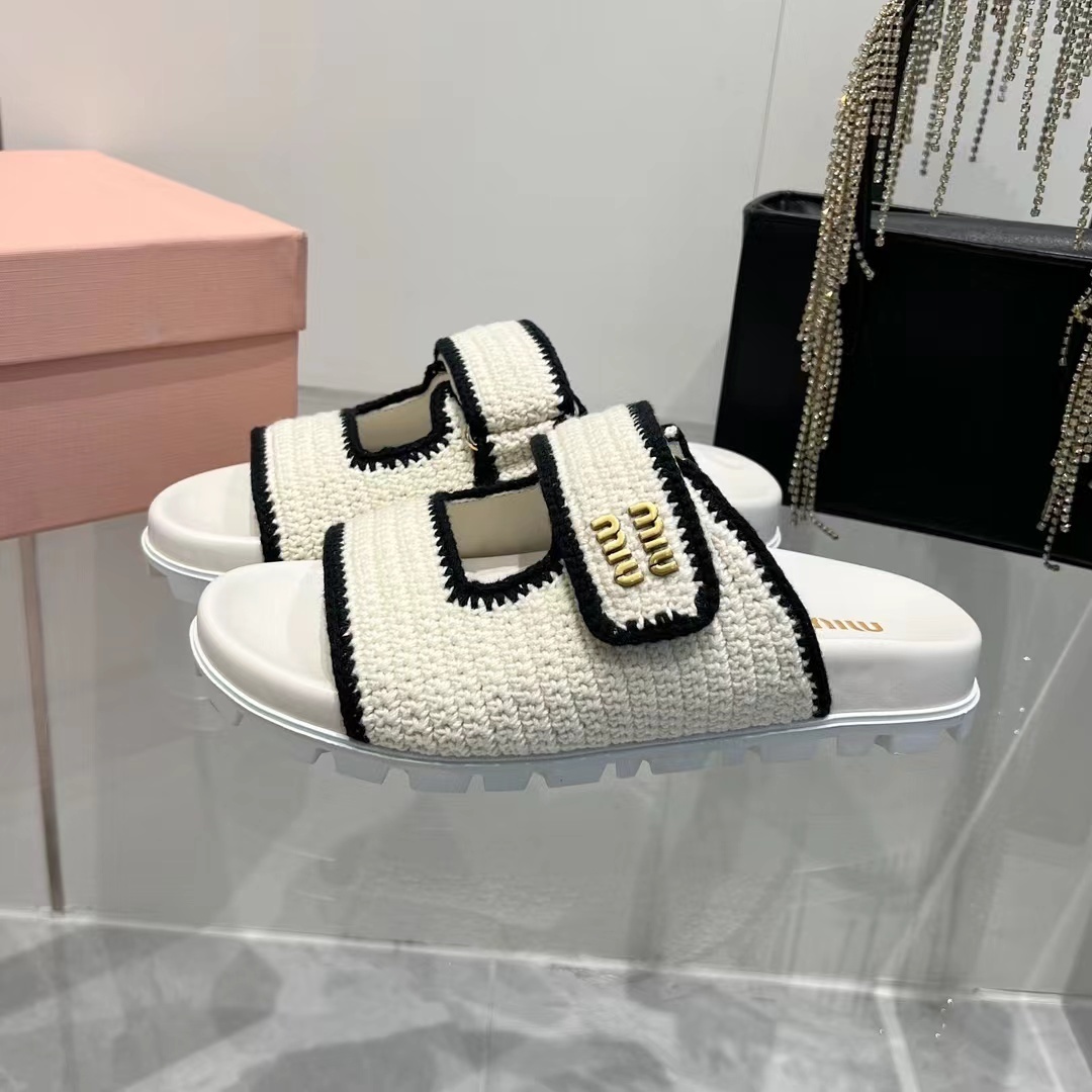 $82.99-LDN-535 MIU gallery