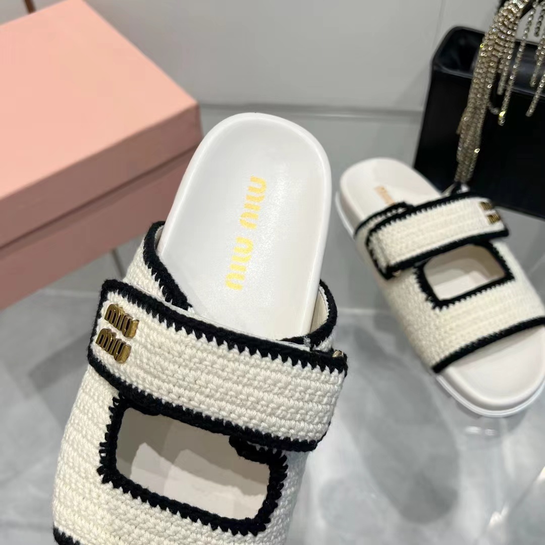 $82.99-LDN-535 MIU gallery