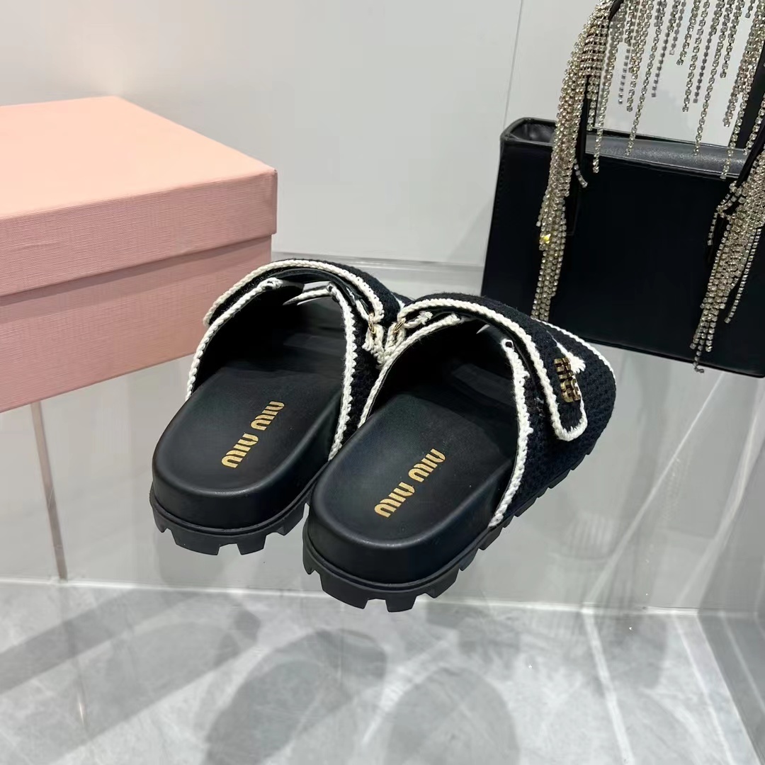 $82.99-LDN-535 MIU gallery