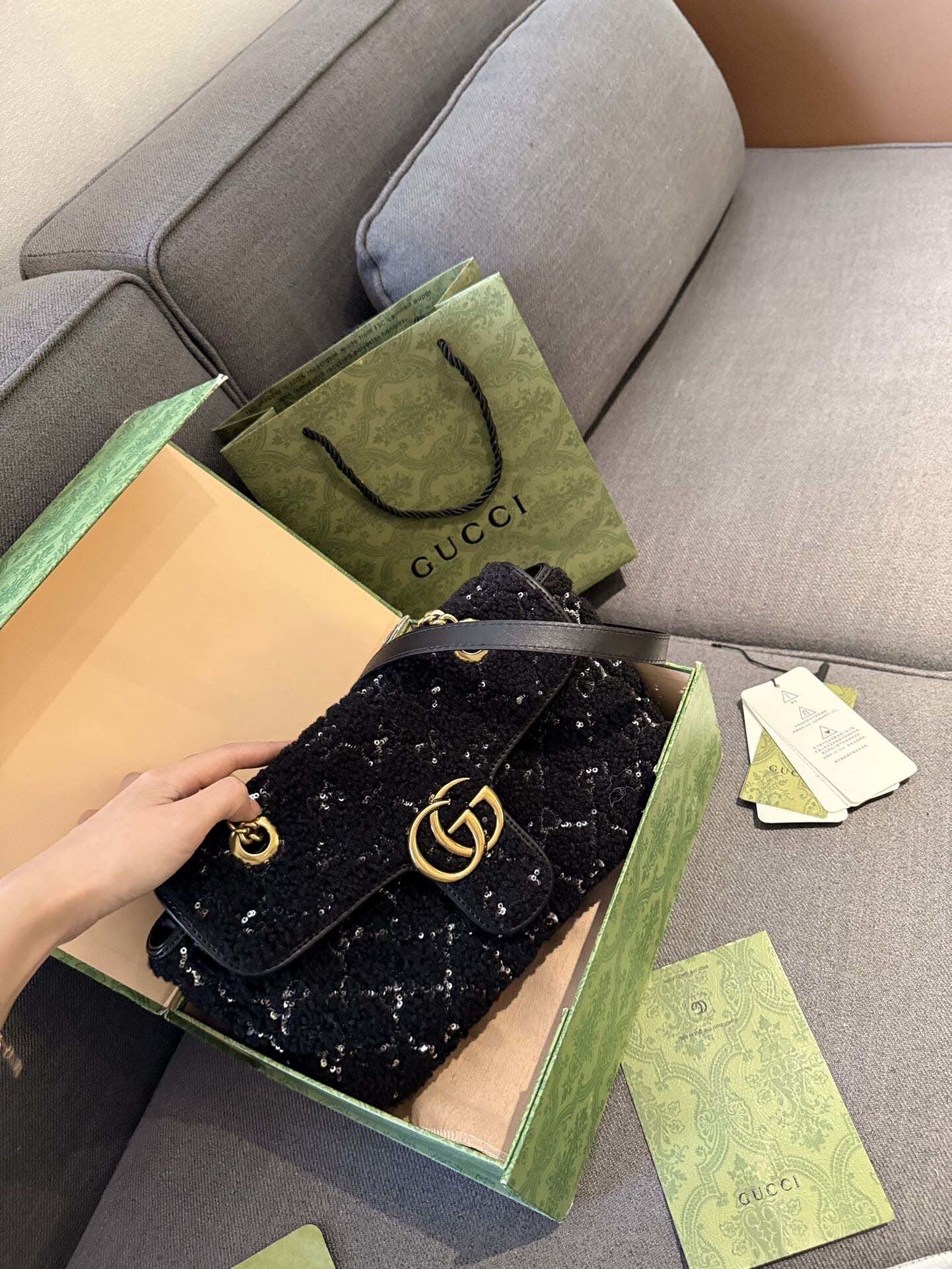 $86-LDN-261 GCI gallery