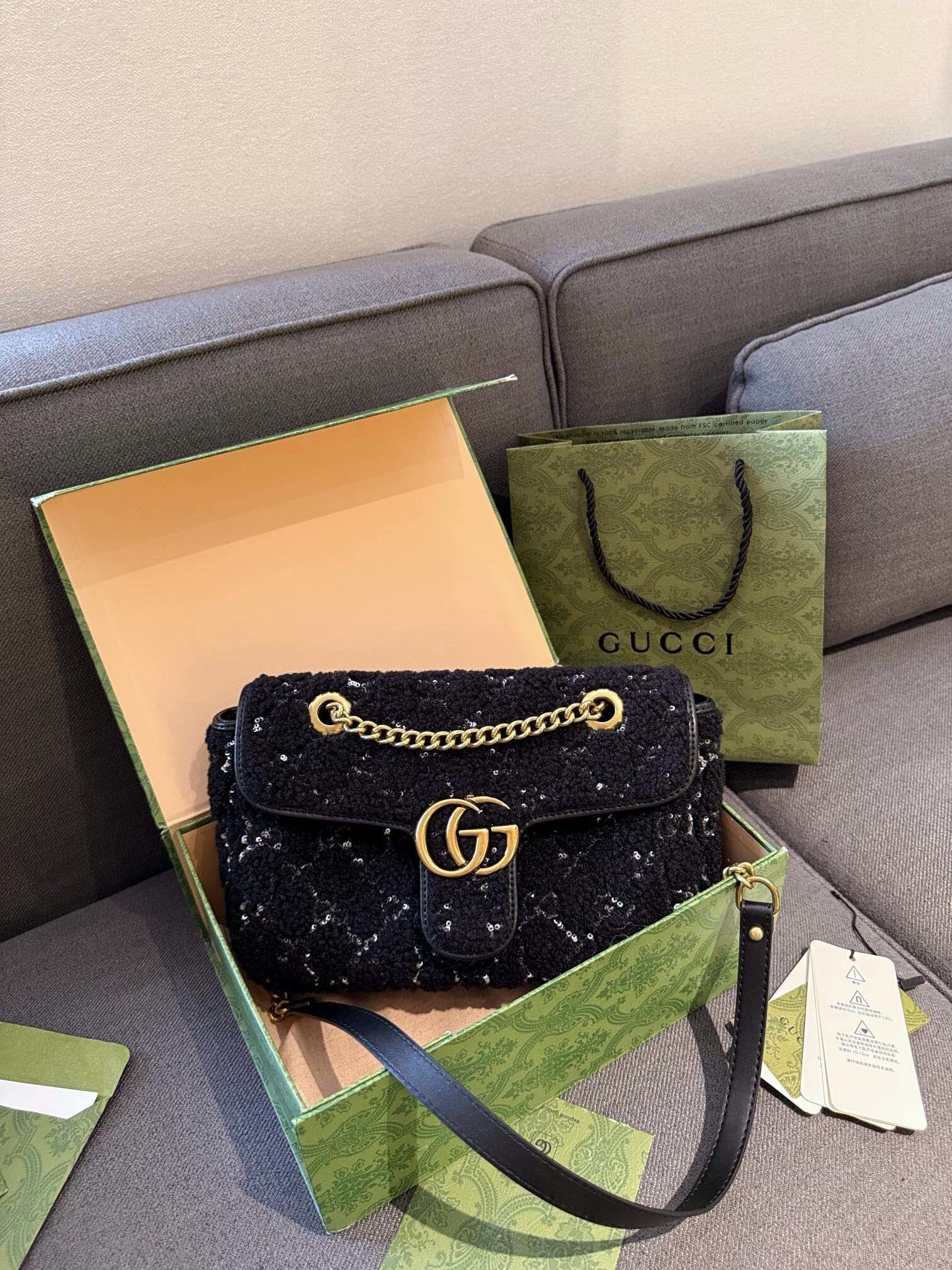 $86-LDN-261 GCI gallery