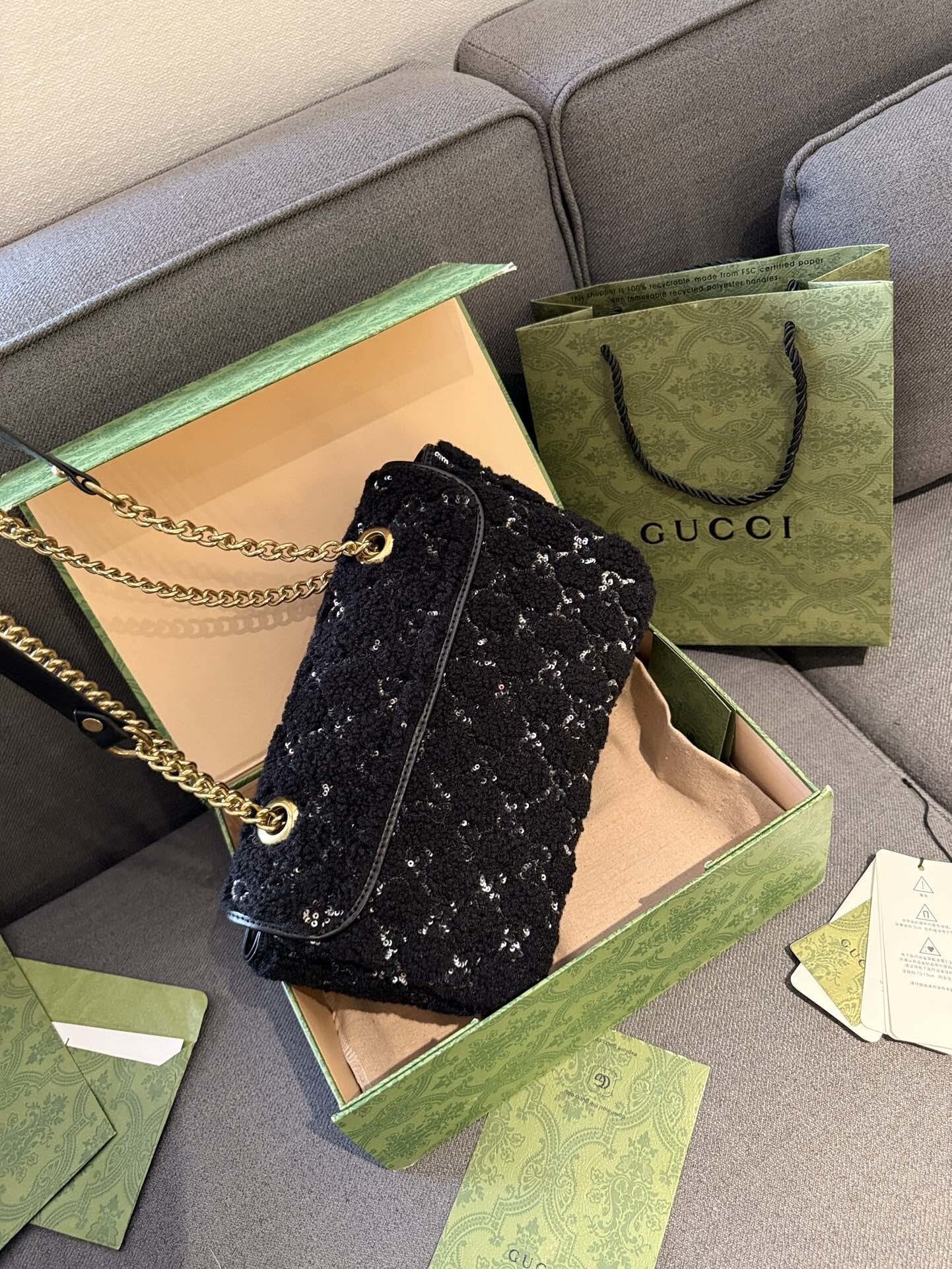 $86-LDN-261 GCI gallery