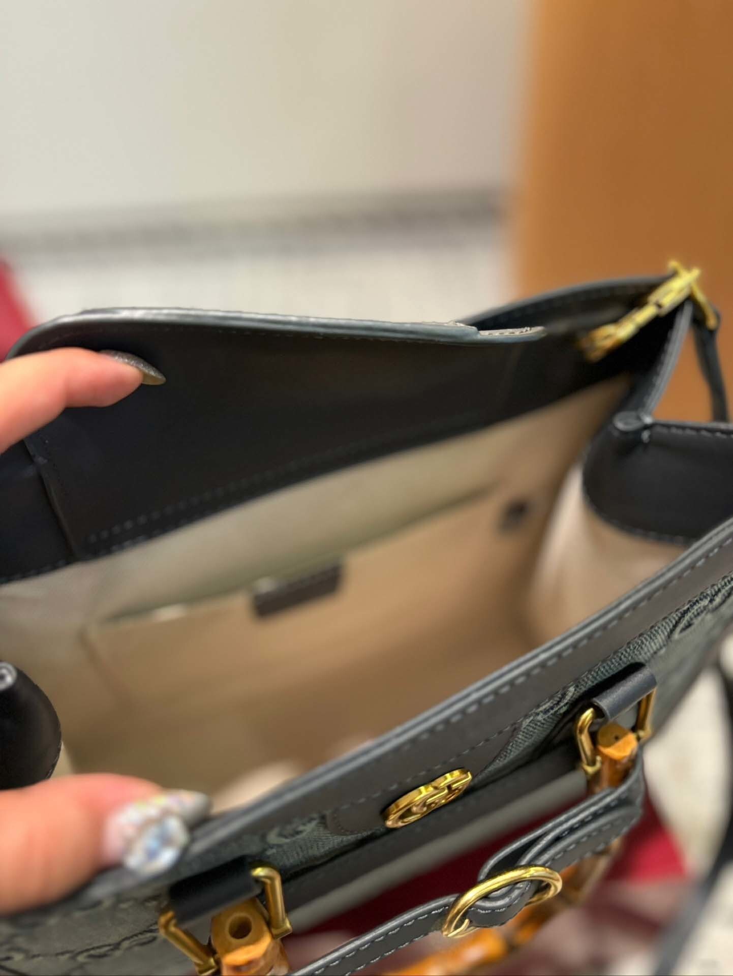 $88-LDN-262 GCI gallery