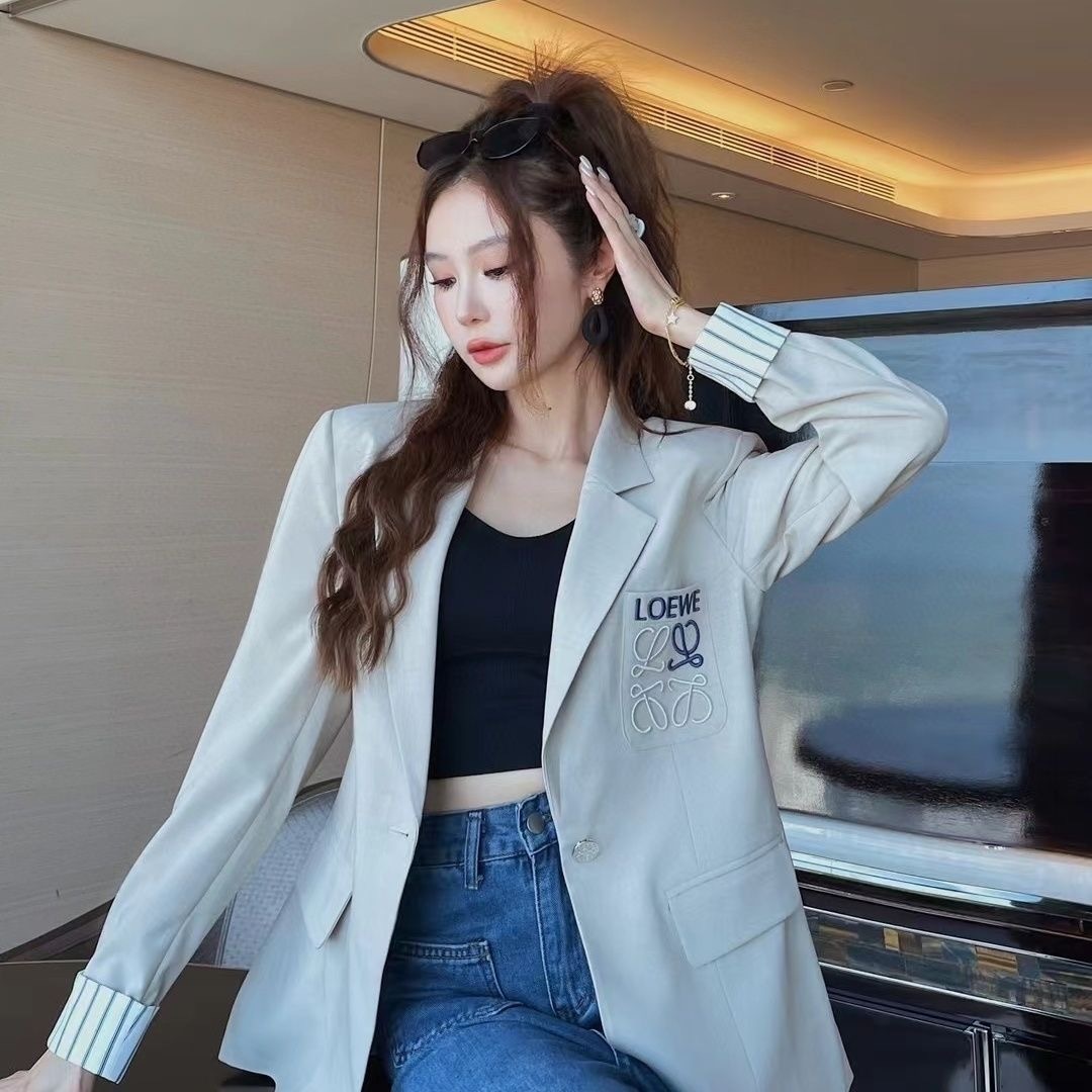 $89-LDN-551 LW gallery