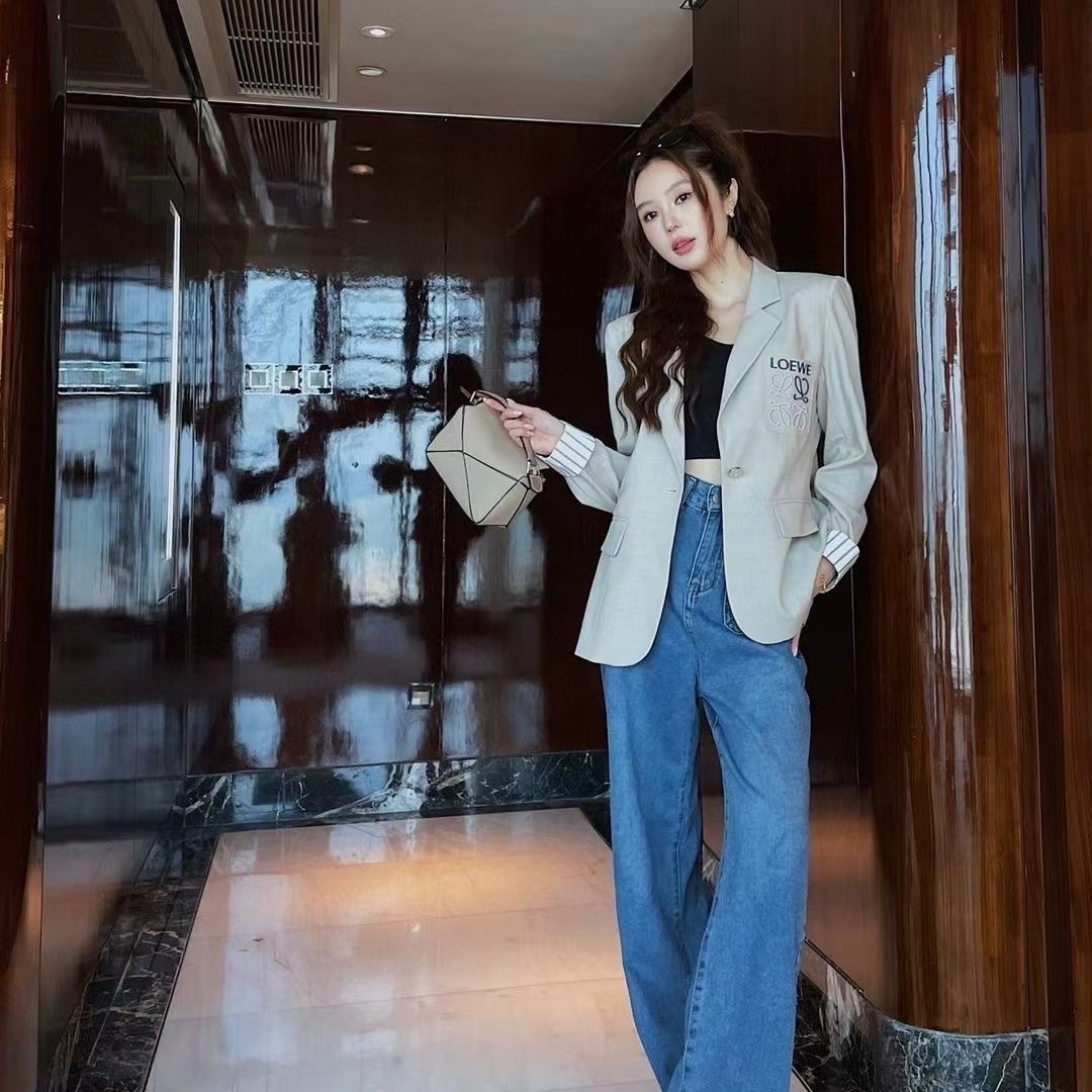 $89-LDN-551 LW gallery