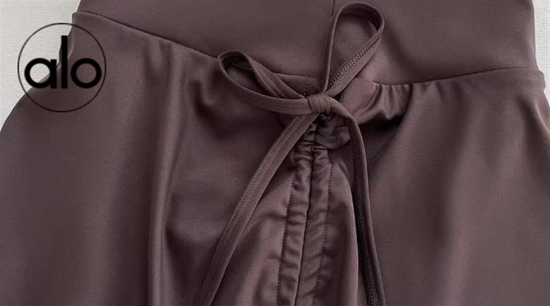 614U ALO yoga pants $37 gallery