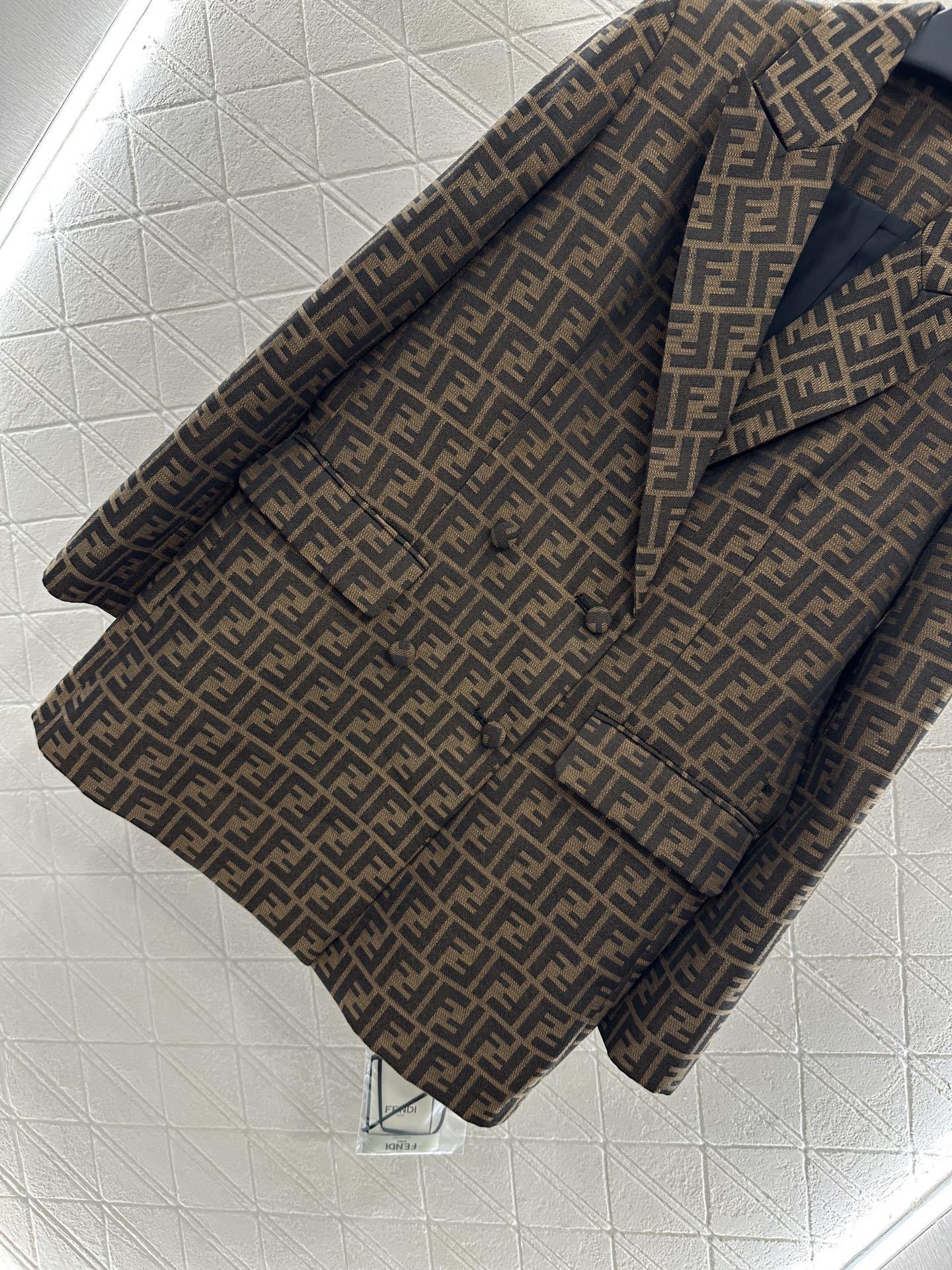 AFQ6 Fendi Jacket $82.8 gallery