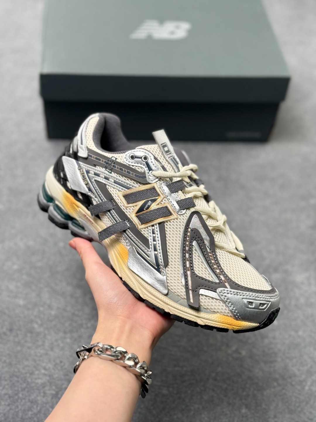 BW04 New Balance M1906R series 53$ gallery