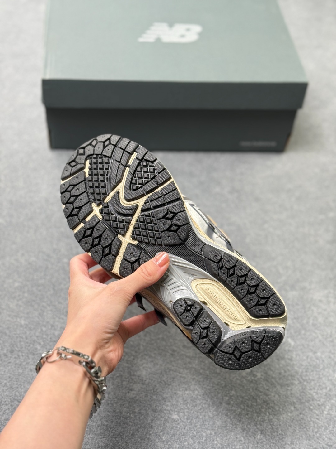 BW04 New Balance M1906R series 53$ gallery