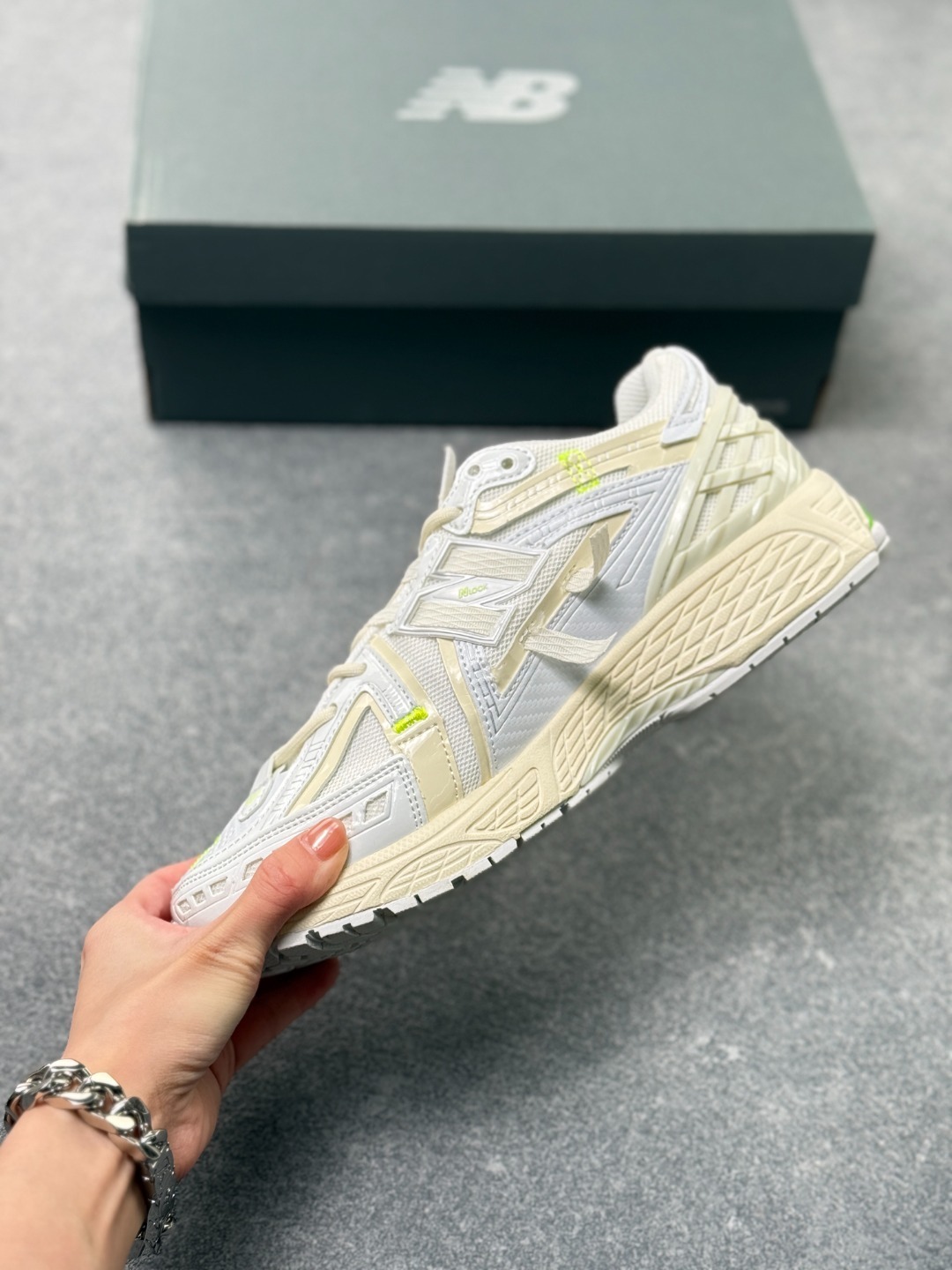 BW04 New Balance M1906R series 53$ gallery