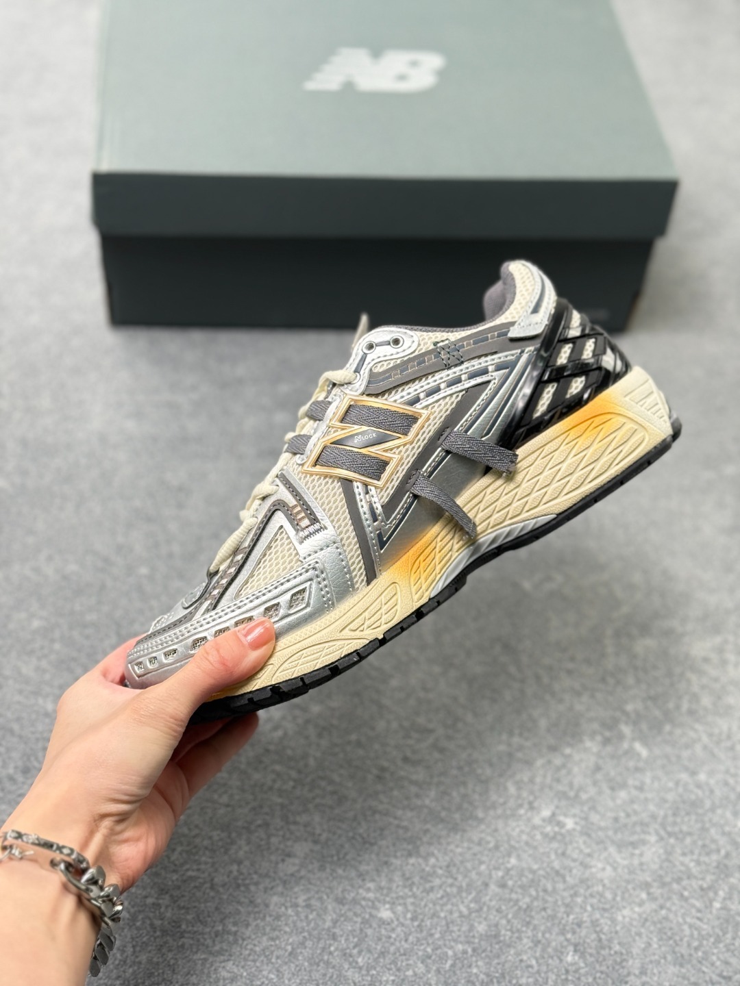 BW04 New Balance M1906R series 53$ gallery