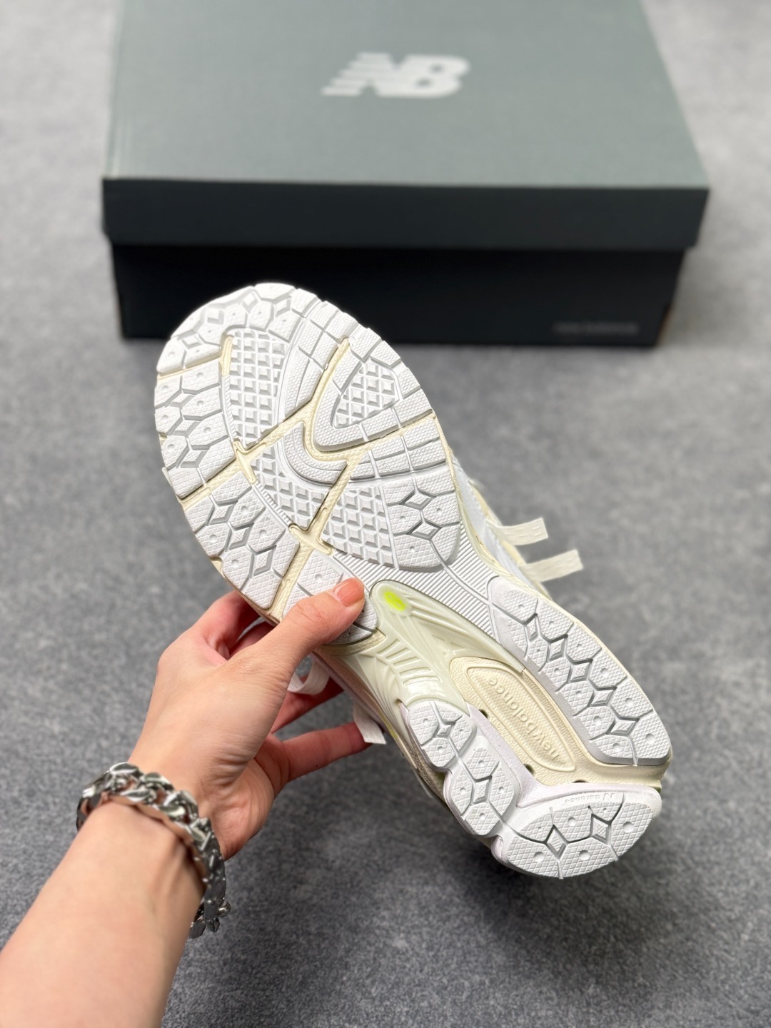 BW04 New Balance M1906R series 53$ gallery