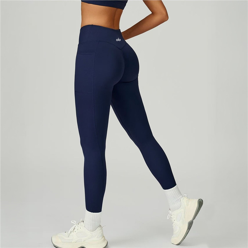 D5GS ALO Yoga Outfit (3 pieces top + pants + vest) 82.9$ gallery