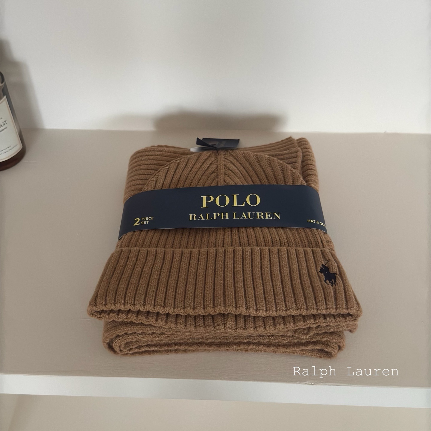 D7G5 Ralph Lauren hat + scarf $32 gallery