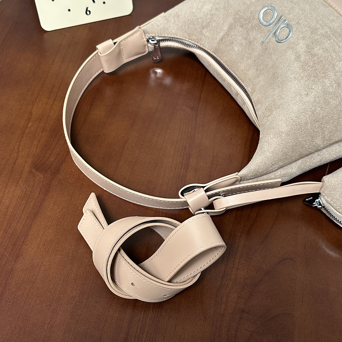 D84G ALO bag $37.9 gallery